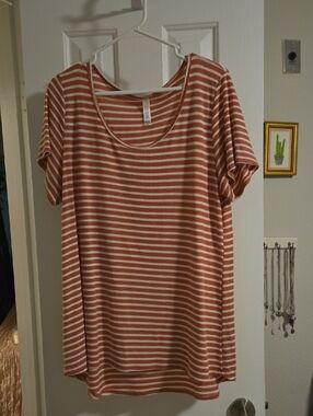 LuLaRoe Classic Tee Striped Short Sleeve Scoop Tee-XL